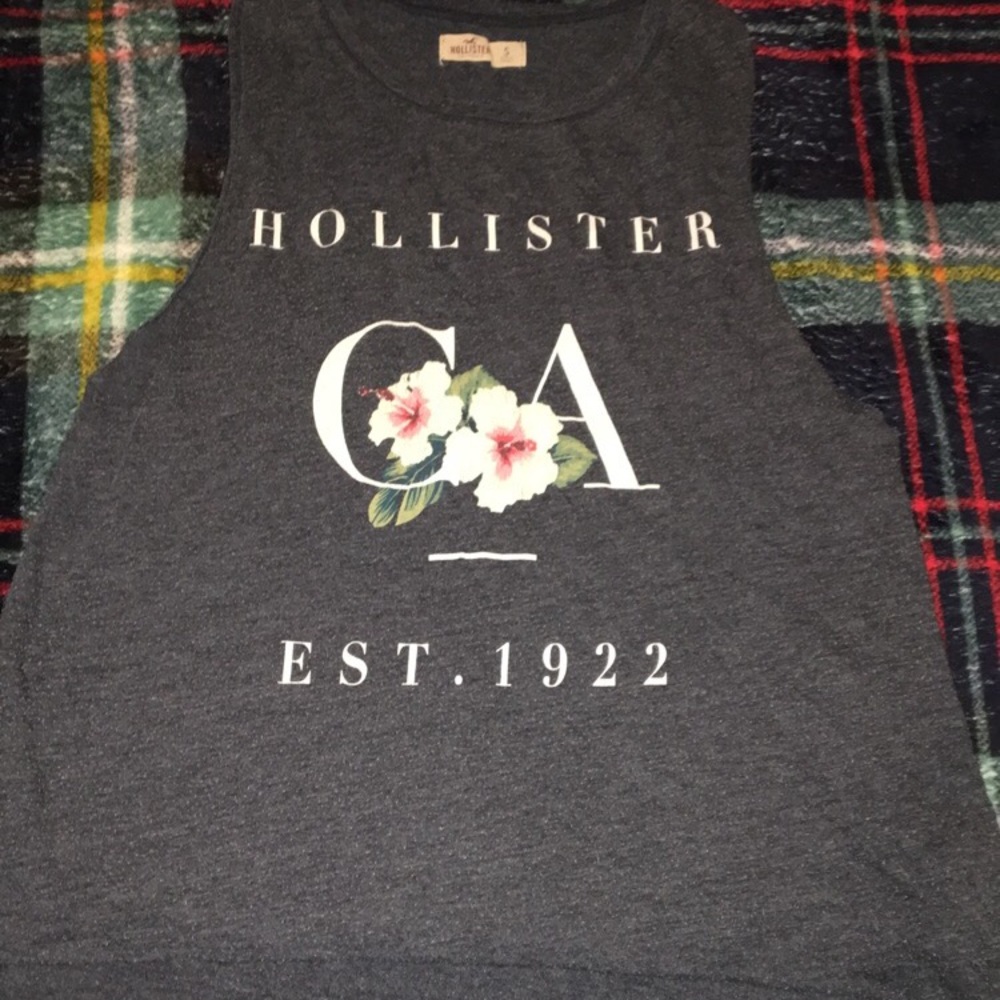 Hollister muscle tee