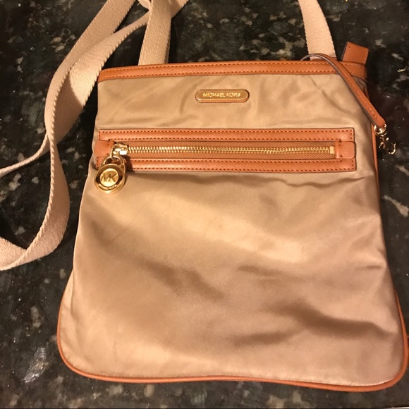 Michael Kors satchel - Picture 1 of 2