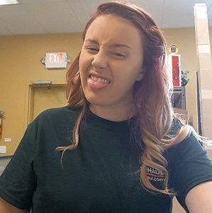 Meet your Posher, Chantelle