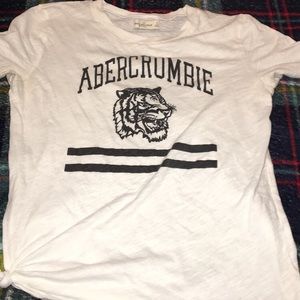 White Abercrombie t shirt