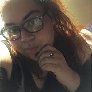 Meet your Posher, Carla