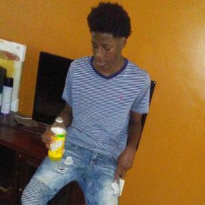 Meet your Posher, Deonte