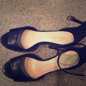 Nine West Kitten Heel Sandals Size 6 Brand New