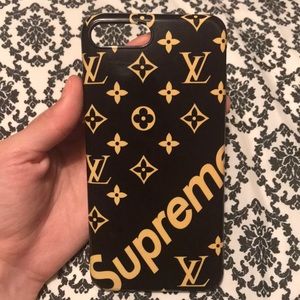 iPhone 7plus Louis Vuitton Supreme case