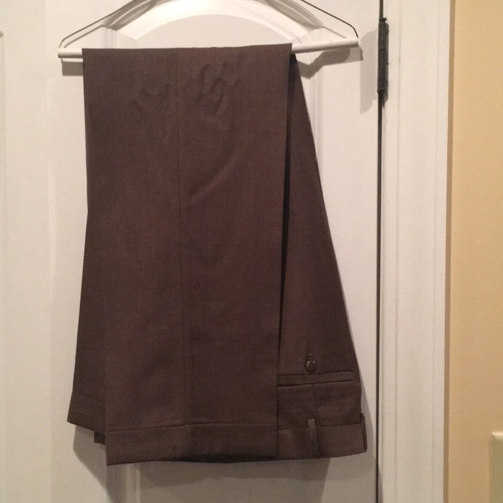 Louis Raphael Rosso Brown Pleated Dress Pants