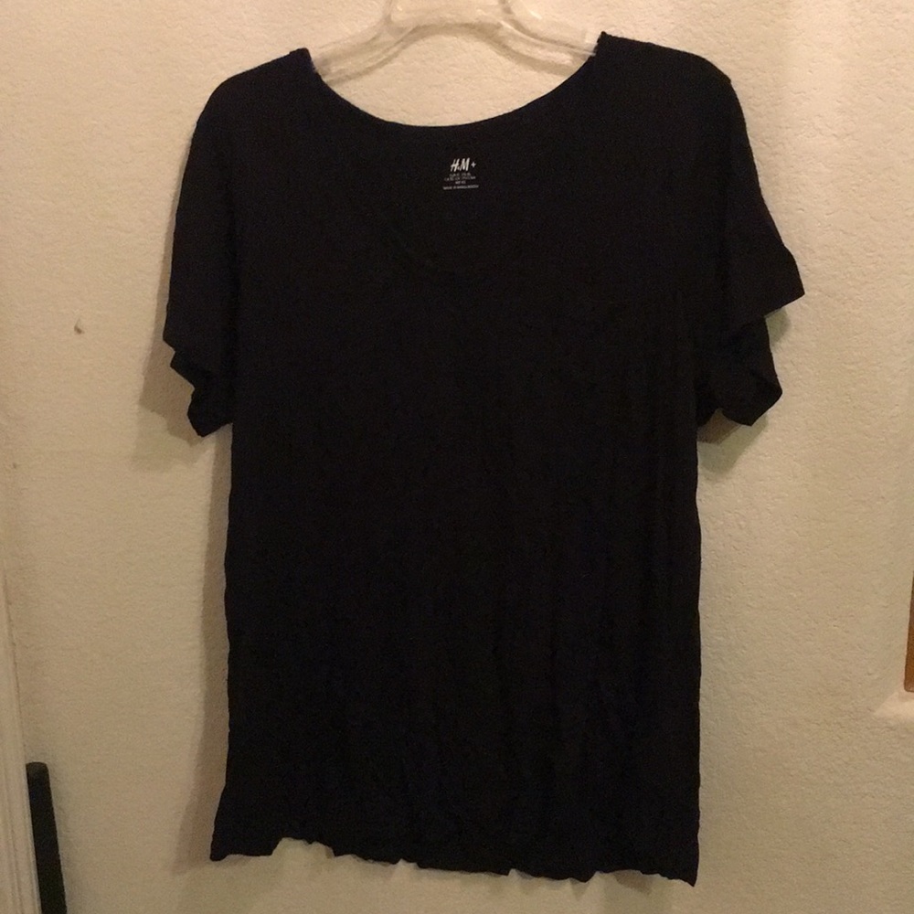 Black tee