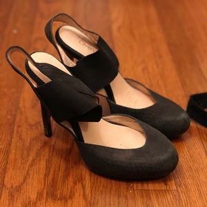 Snakeskin embossed leather slingbacks. Size 36