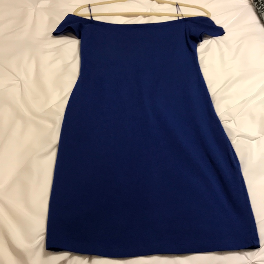 Express dress - Picture 3 of 3