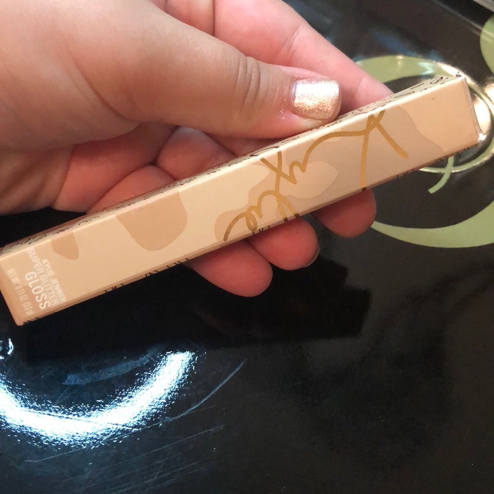 Glamour Gloss Kylie Cosmetics