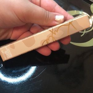 Glamour Gloss Kylie Cosmetics