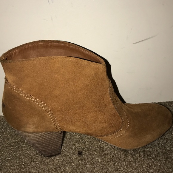Ankle Boots - Picture 3 of 6