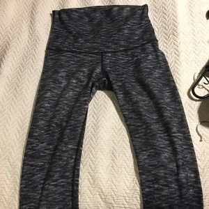 Lululemon light black and white capris