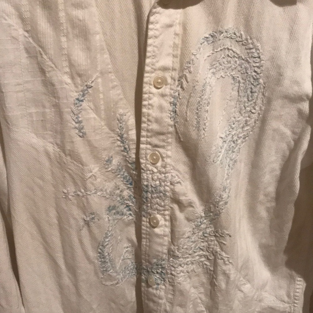 Express button down - Picture 3 of 3