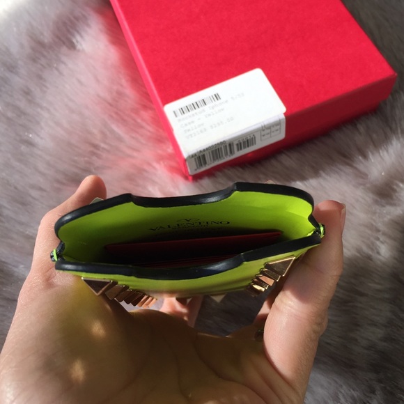 Authentic VALENTINO Rockstud Case/Card Holder - Picture 4 of 7