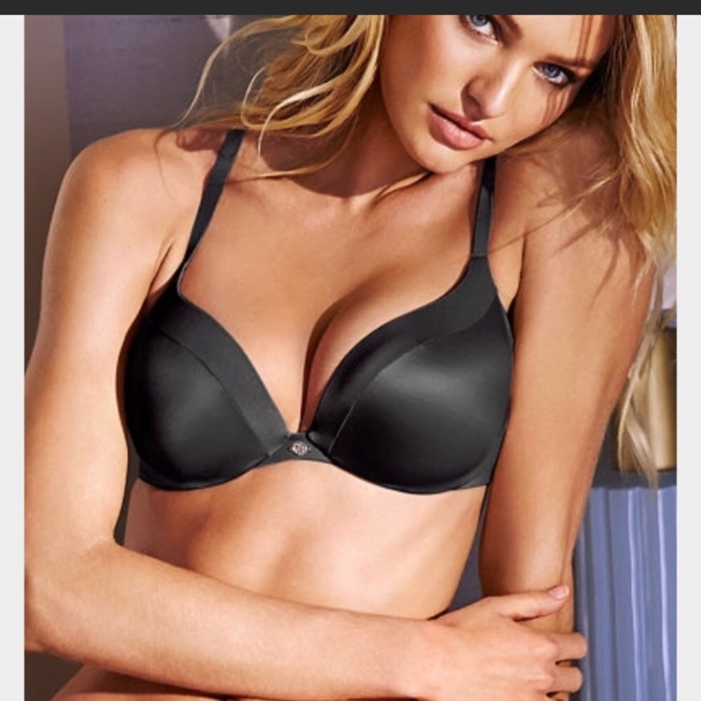 Bombshell Victoria Secret PushUp adds 1 1/2 cup sz