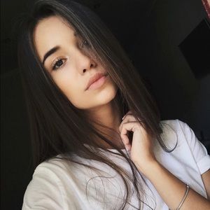 Meet your Posher, Kaia