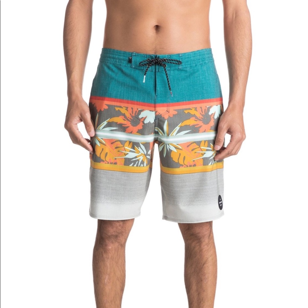 Quicksilver tarmac color board shorts