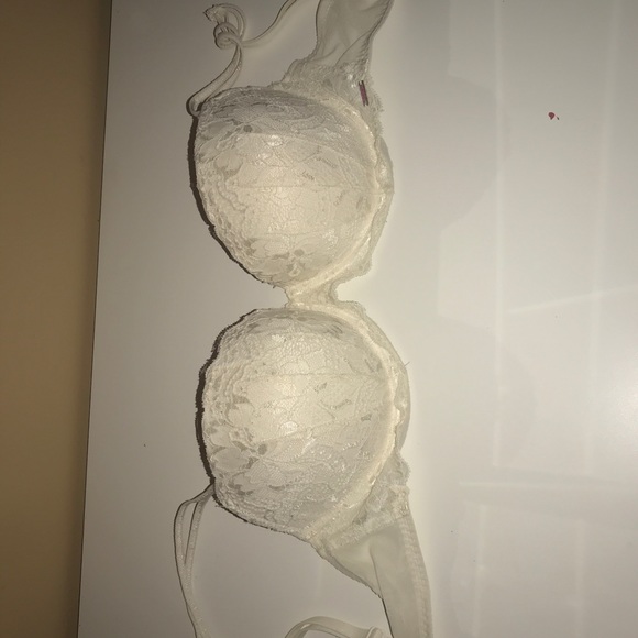 PINK Victoria’s Secret push up bra lace - Picture 1 of 3