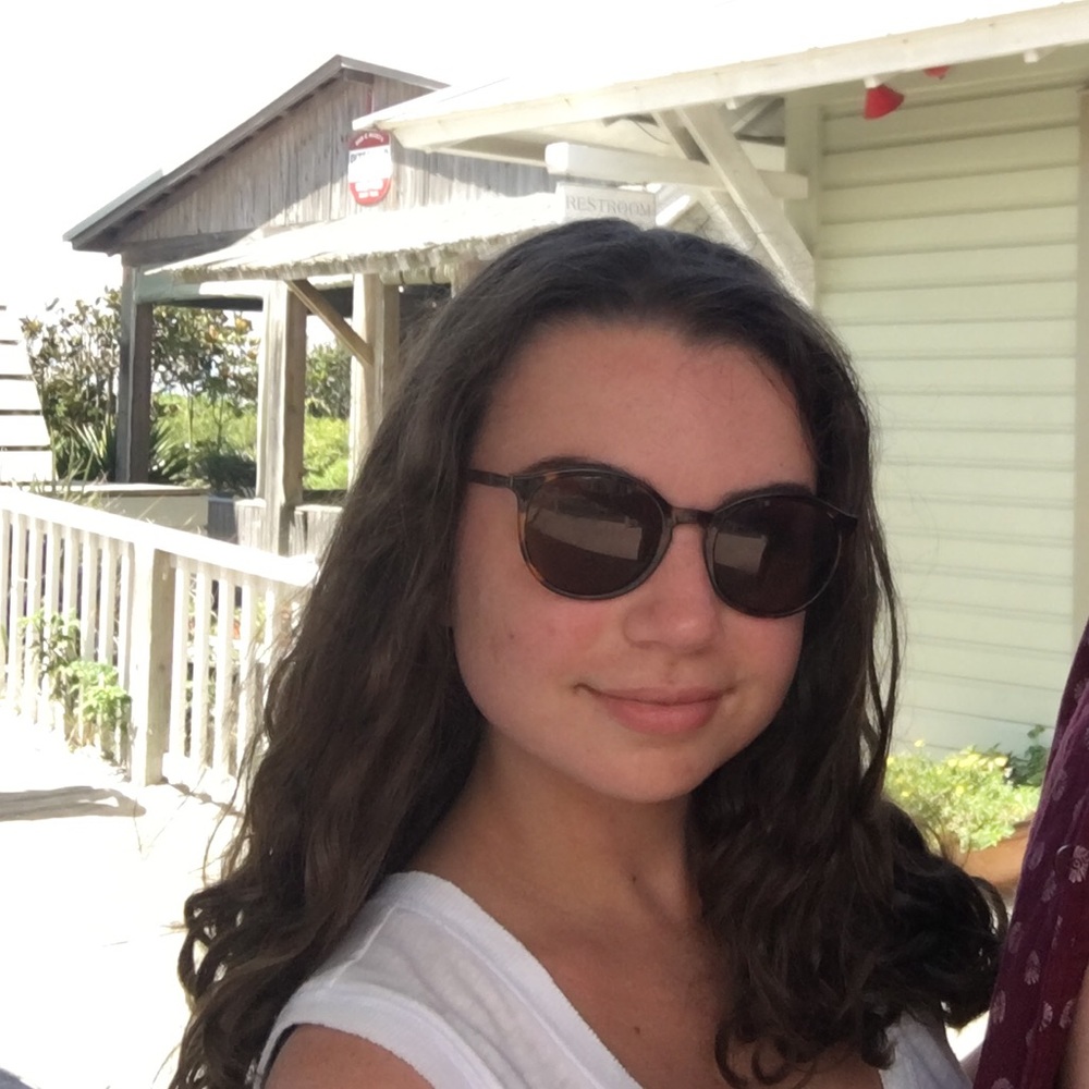 Meet your Posher, Claire