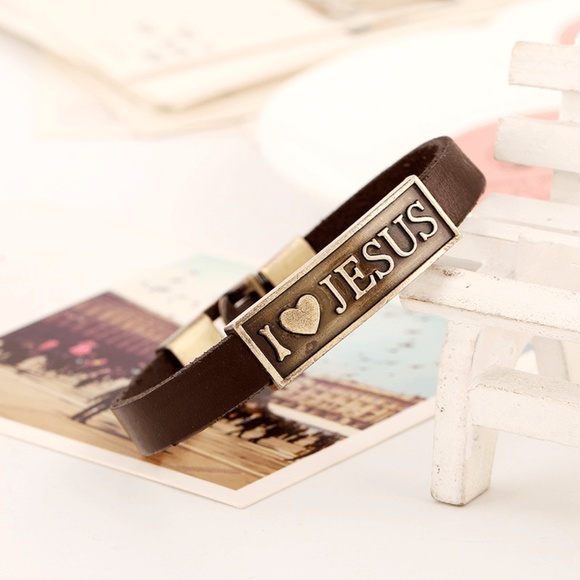 I love Jesus Bracelet - Picture 3 of 5