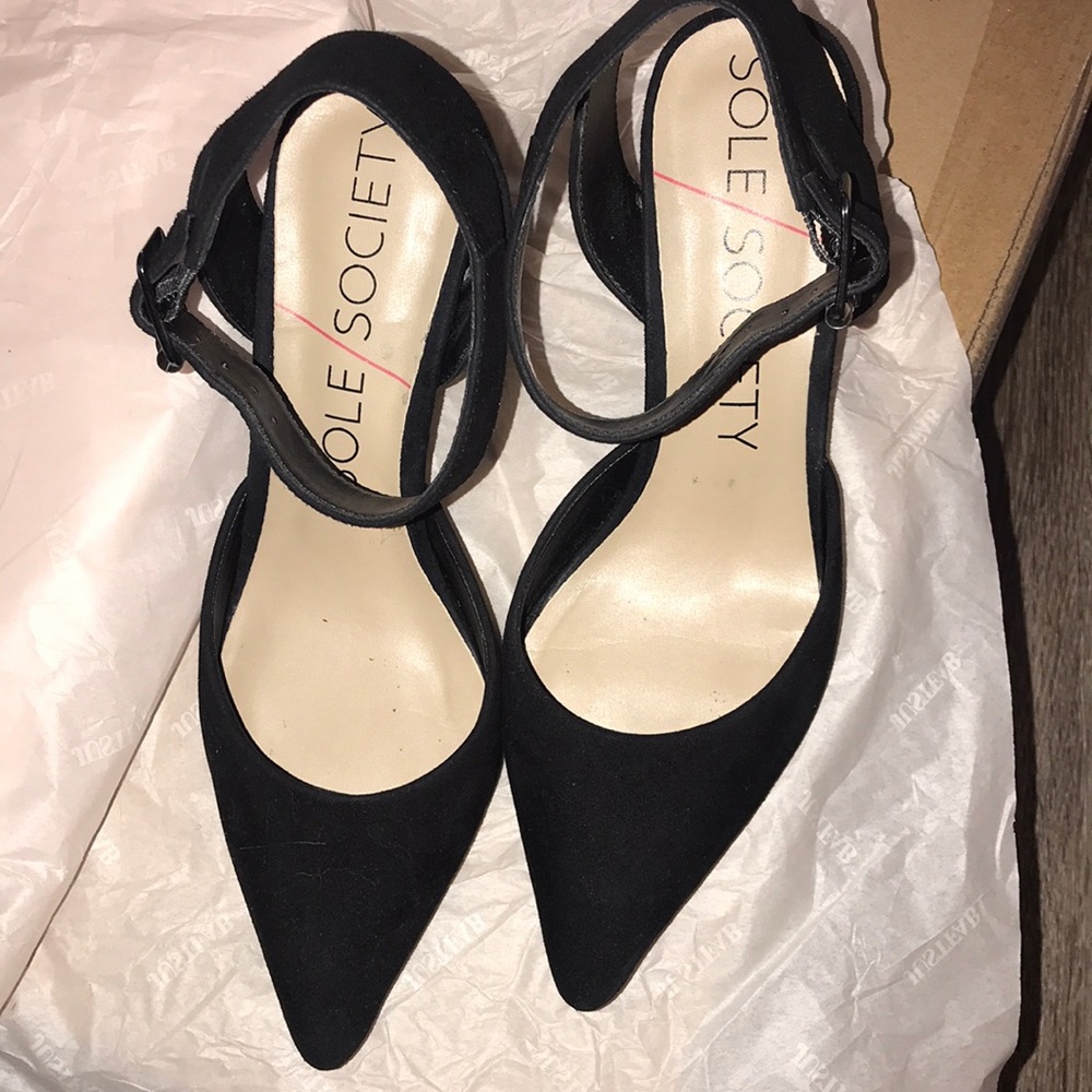 Sole Society Olyvia  black Suede Heel
