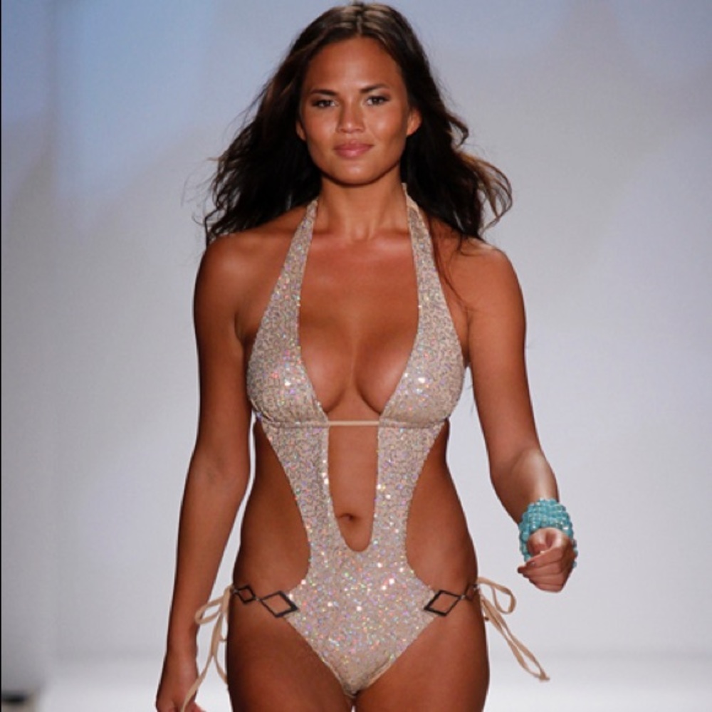 NWOT Beach Bunny “Pure Sin” One Piece Monokini