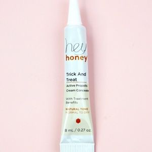 Hey Honey Trick and Treat Concealer Natural Tone