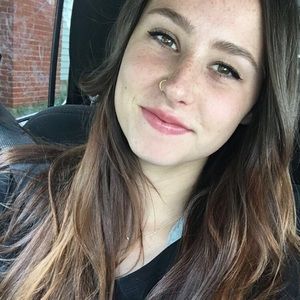 Meet your Posher, Dani