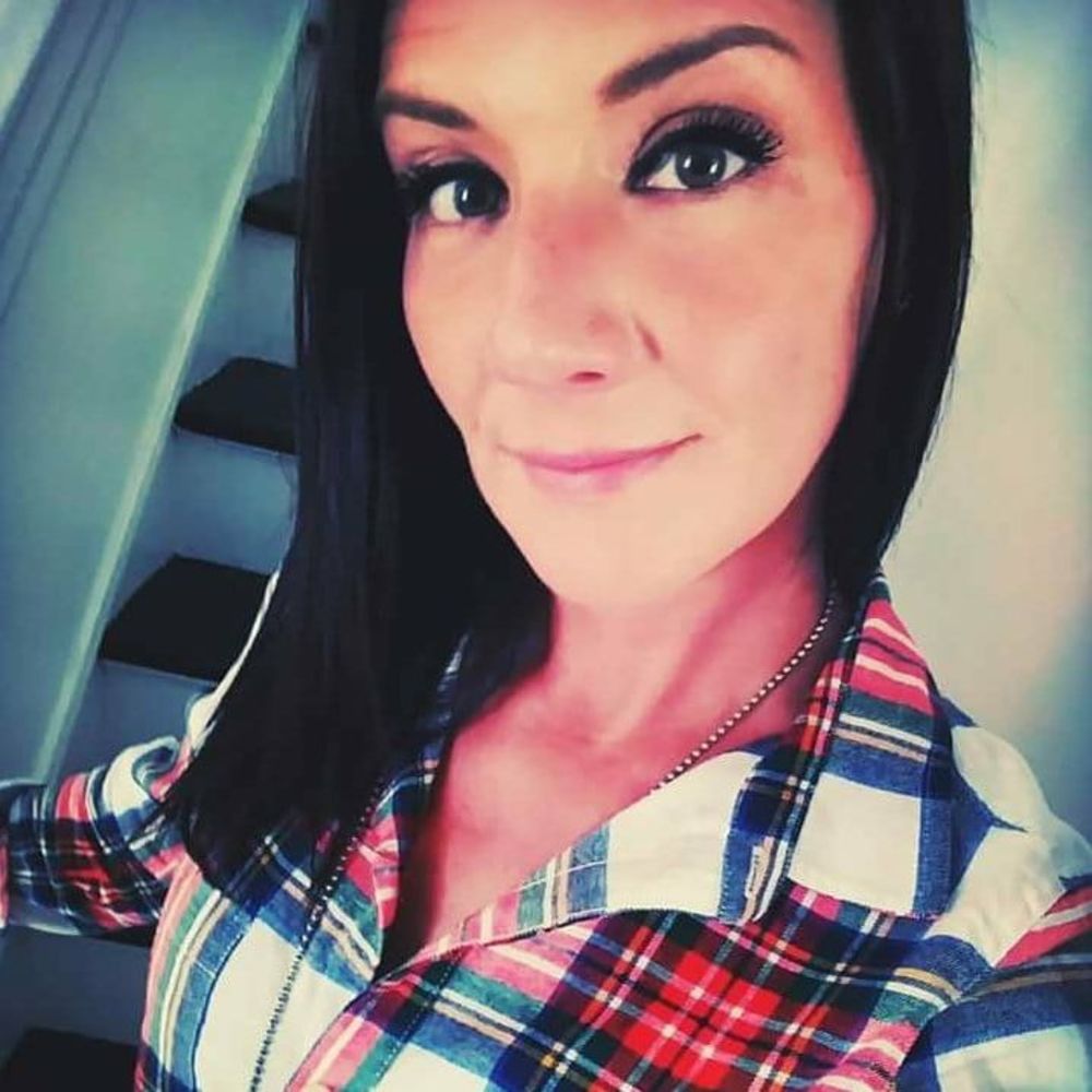 Meet your Posher, Nicole marie