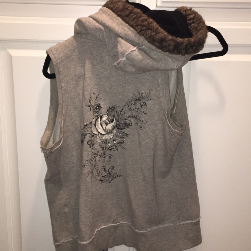 Interesting jacket! - Picture 3 of 3