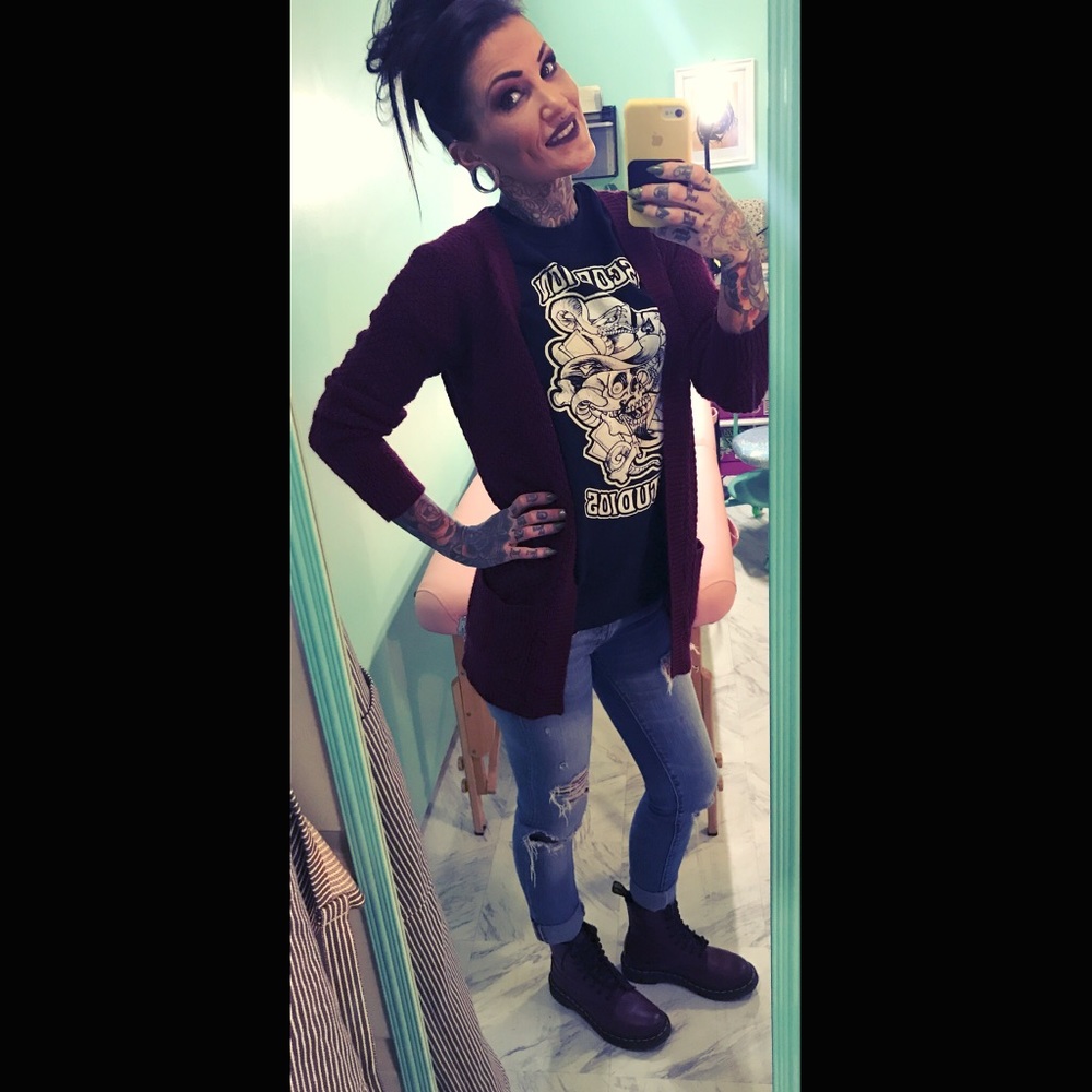 My name is Mel. Tag me to check out your closet!