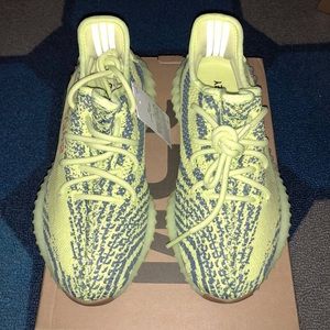 Yeezy Boost 350 V2 "Semi Frozen Yellow"