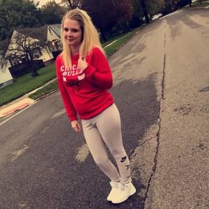 Meet your Posher, Nikki