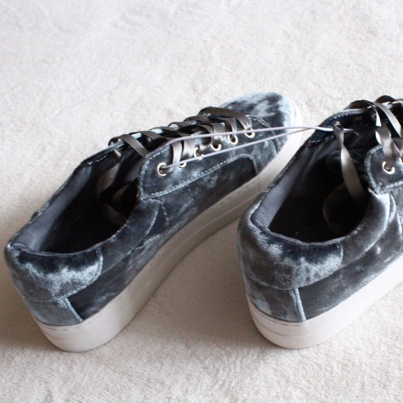 Blue Crushed Velvet Sneaker Shoes Size 8.5 and 9 - Picture 5 of 6