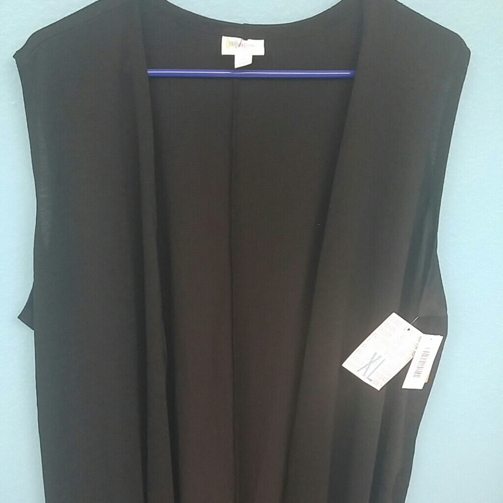 NWT. LuLaRoe XL Joy. True black solid.