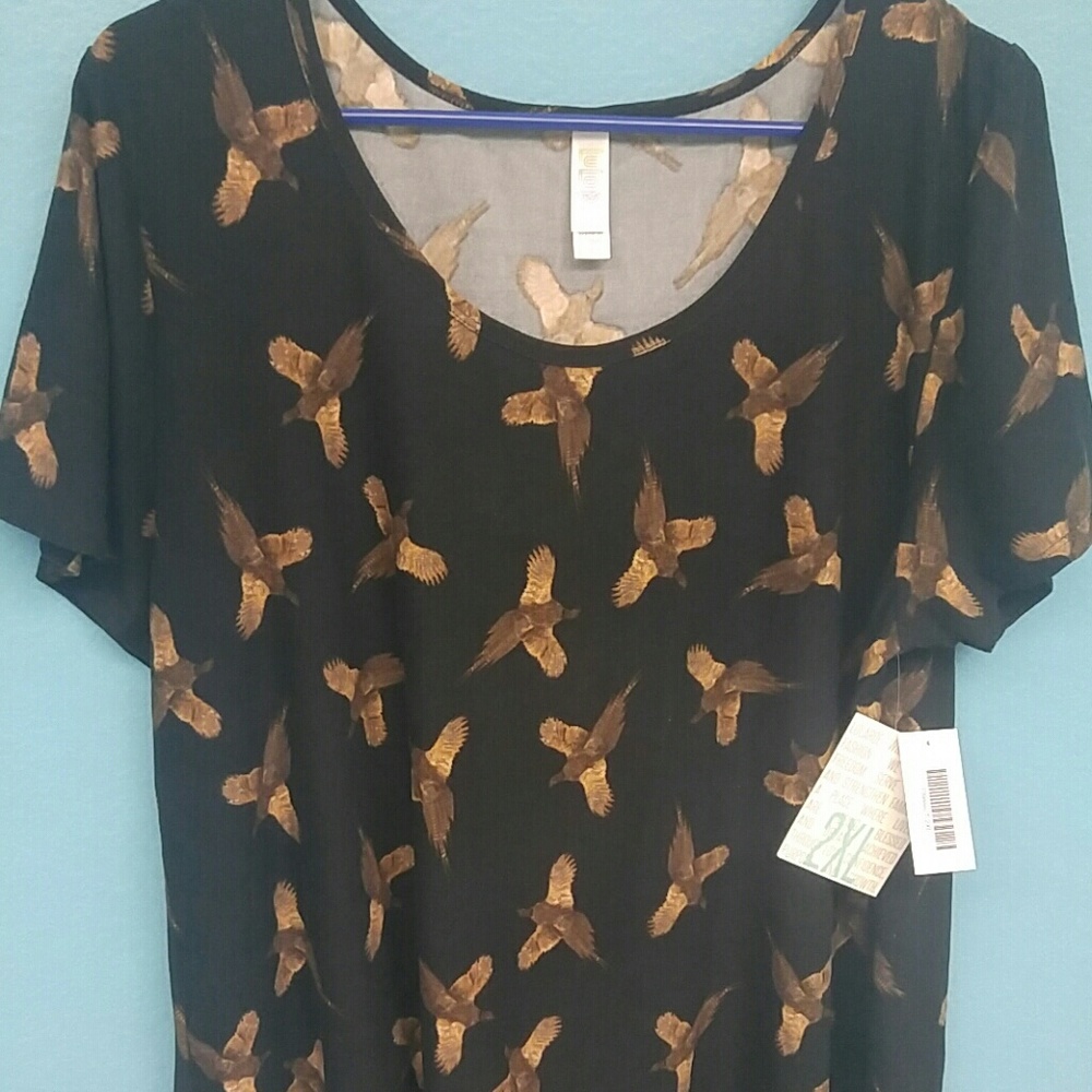 NWT. LuLaRoe 2XL Classic tee. Black w brown birds.