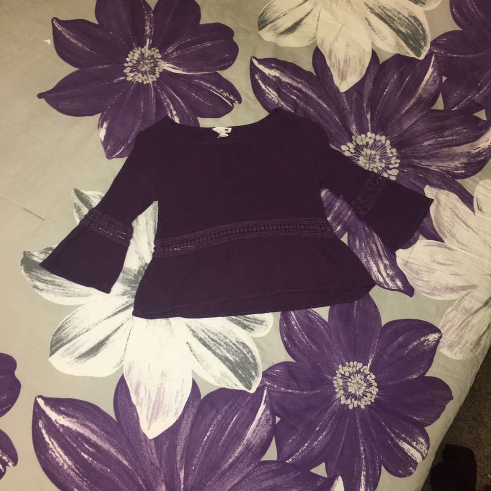 La hearts flowey shirt