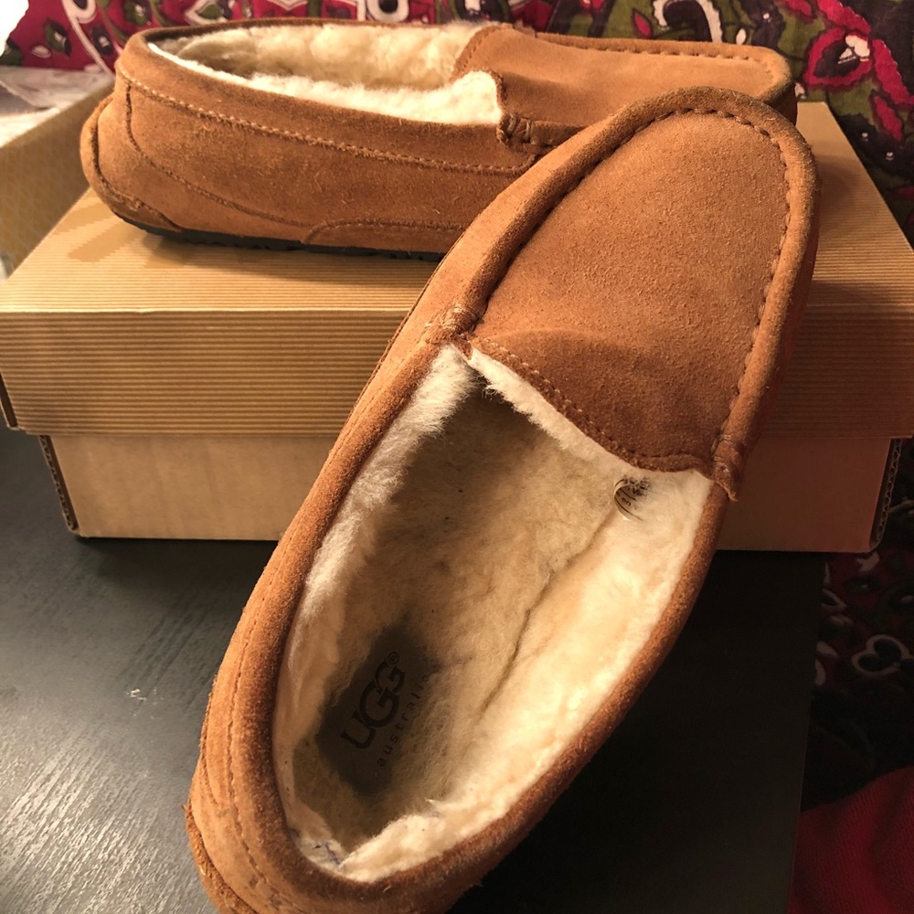 Ⓜ️SOLDⓂ️Ugg moccasins
