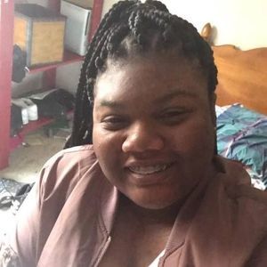 Meet your Posher, Alexis