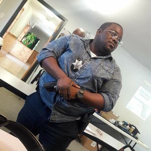 Meet your Posher, Dennis