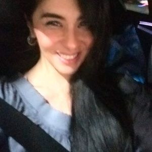 Meet your Posher, Leslie