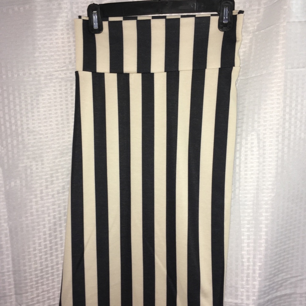 Lularoe Cassie skirt.   (#3)