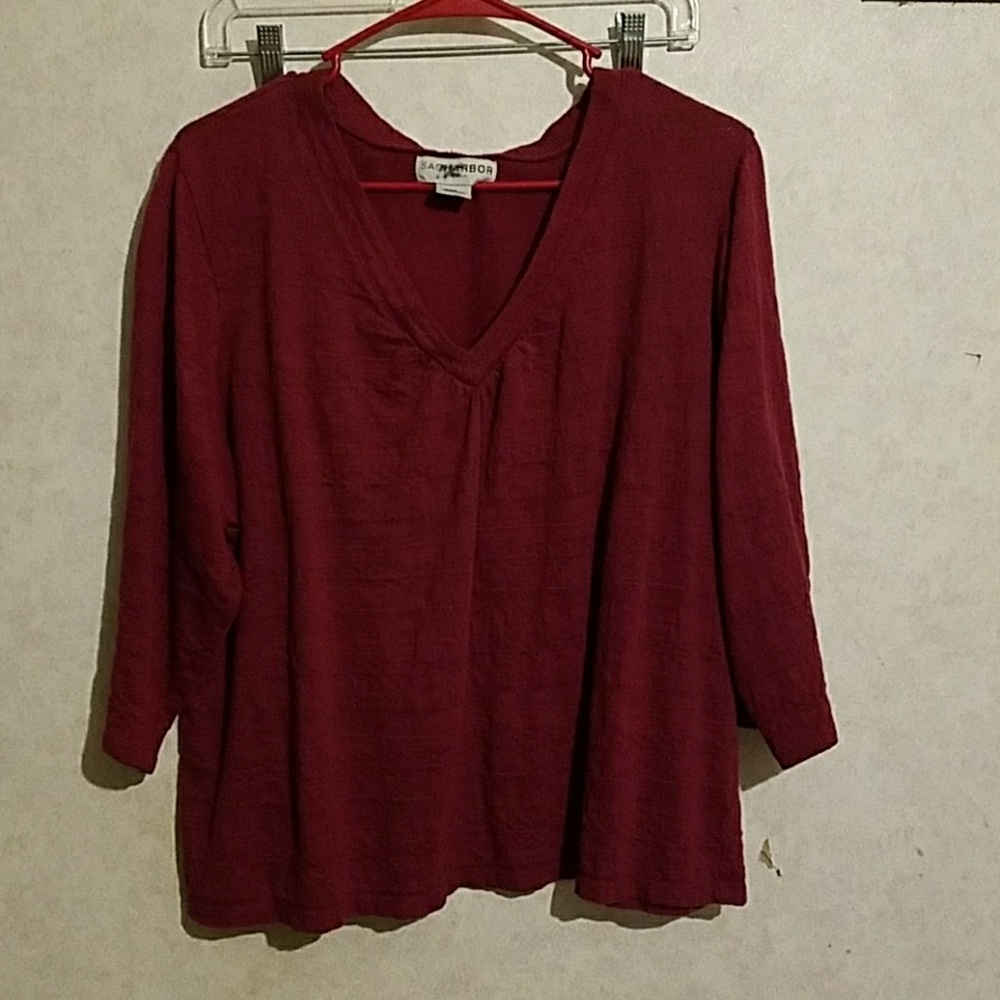Shirt maroon color