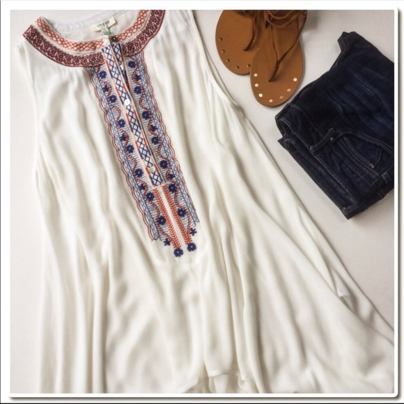 Embroidered Sleeveless Shark-bite Hem Tunic - Picture 5 of 8