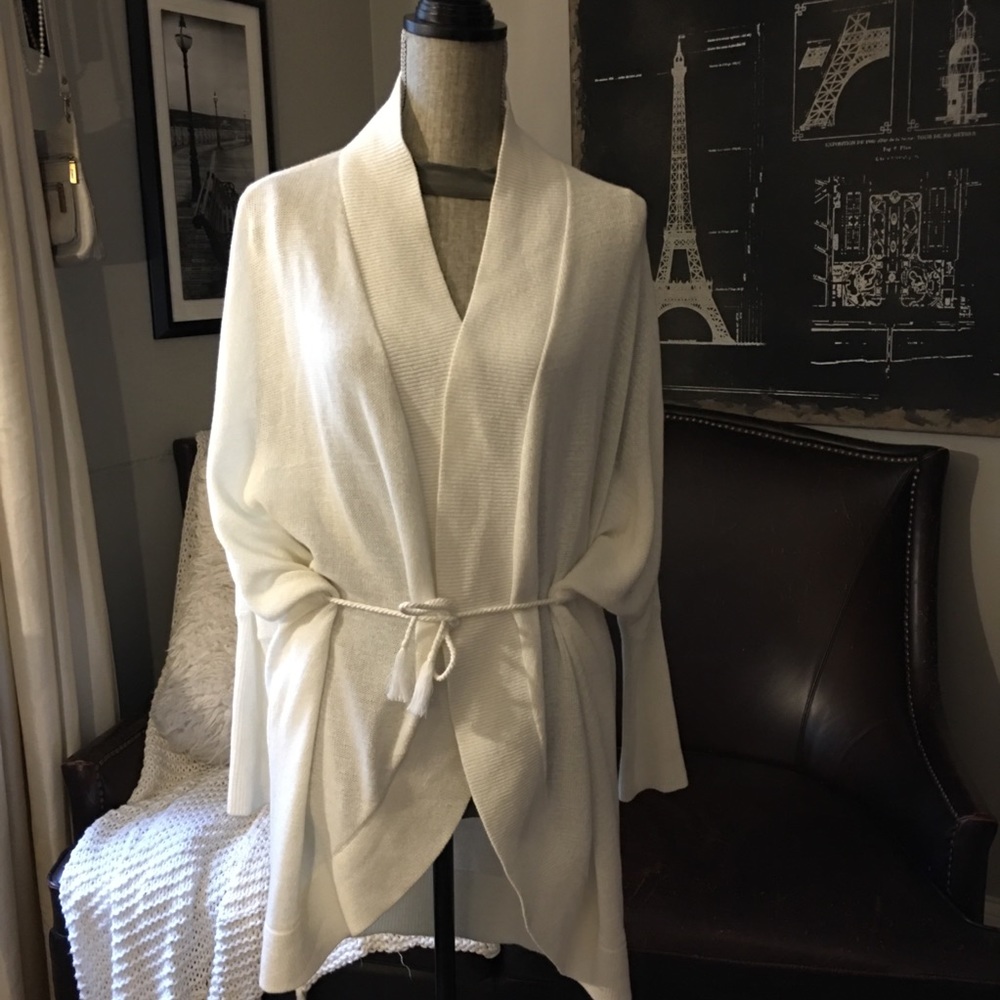 Off white Sweater/cape