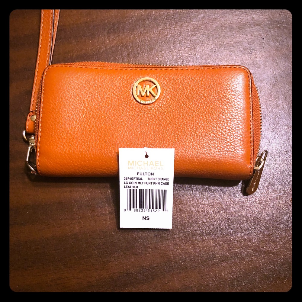 Michael Kors Wristlet Wallet