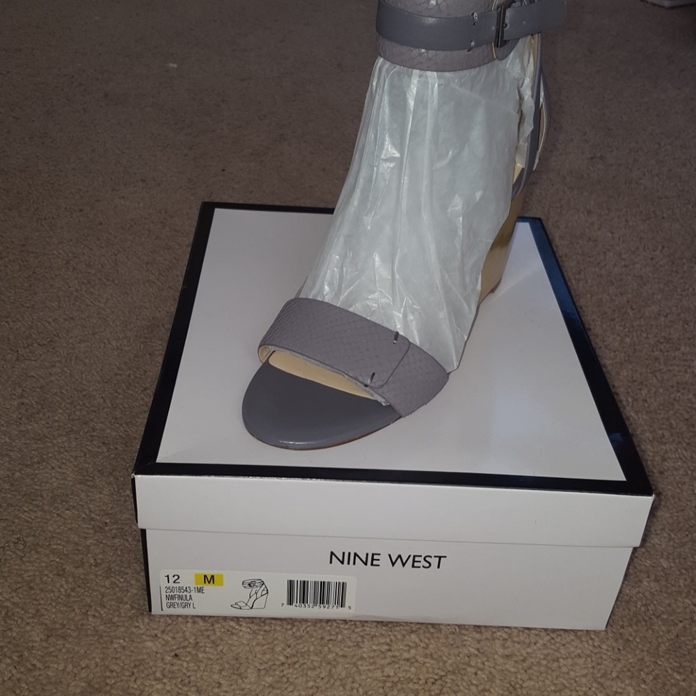 Wedge heels