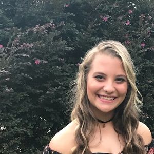 Meet your Posher, Devan