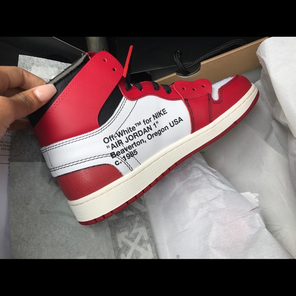 OFF-WHITE x Air Jordan 1 Retro High OG