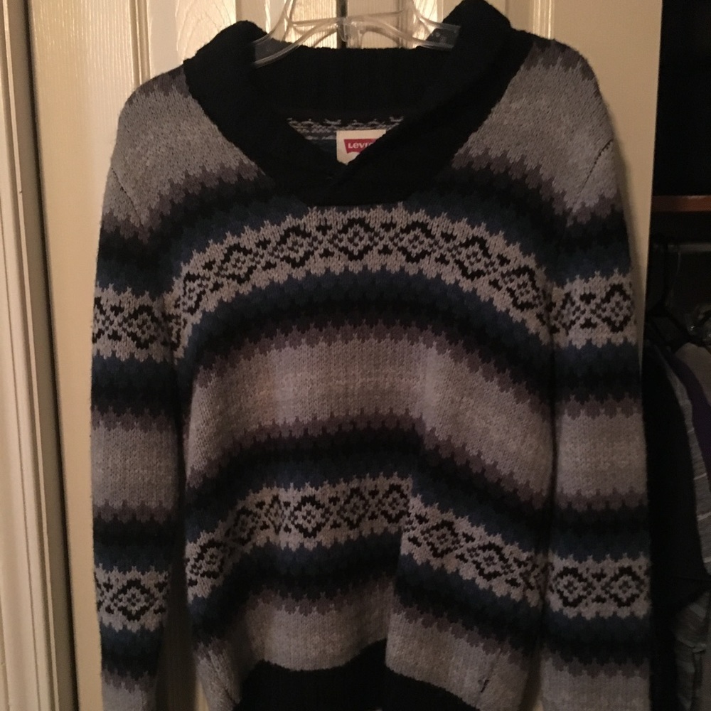 Levi small Sweater